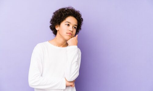 Aha czy acha – jak zapisujemy tę partykułę?