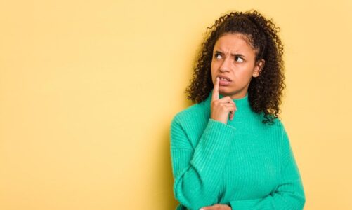 Apropo czy a propos – jak pisać to poprawnie?