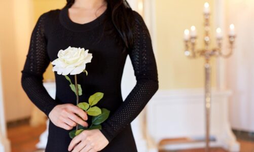 Jak złożyć kondolencje – taktownie i z wyczuciem