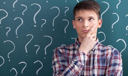 Chamsko czy hamsko – jak to poprawnie napisać?