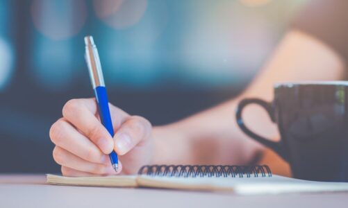 Hojna czy chojna – jak to poprawnie napisać?