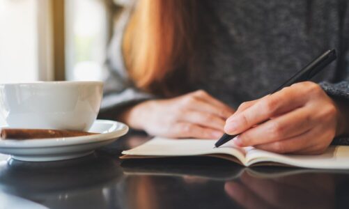 Kategori czy kategorii – którą formę wybrać?