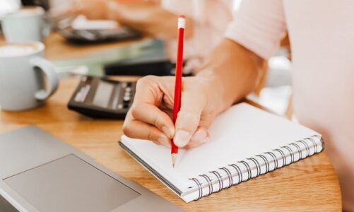 Ochyda czy ohyda – jak to poprawnie zapisać?