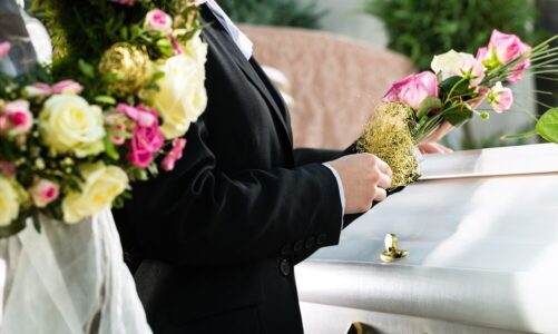 Ile kosztuje stypa – orientacyjne ceny i przykłady